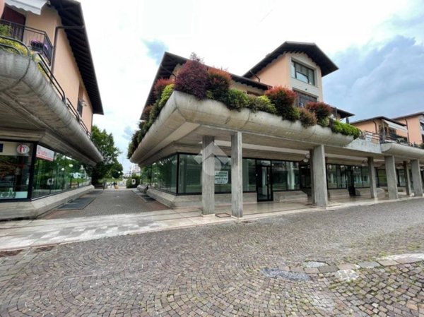 negozio in affitto a Montichiari in zona Centro Storico