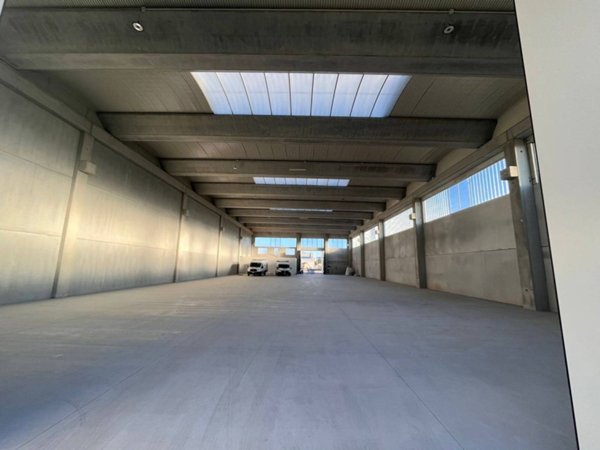 locale commerciale in affitto a Montichiari in zona Fascia D'oro