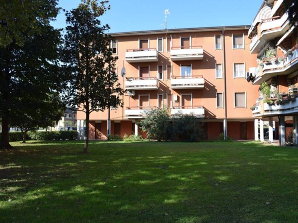 appartamento in affitto a Montichiari in zona Rò