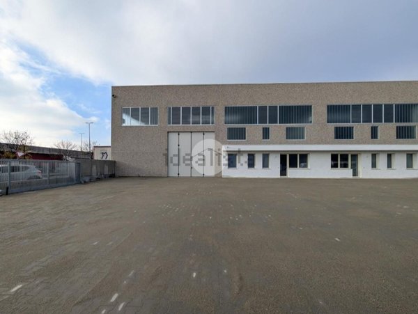 capannone in affitto a Montichiari