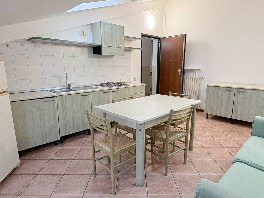 appartamento in affitto a Montichiari in zona Rò