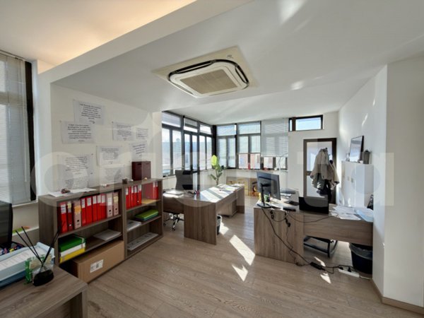 ufficio in affitto a Montichiari in zona Rò