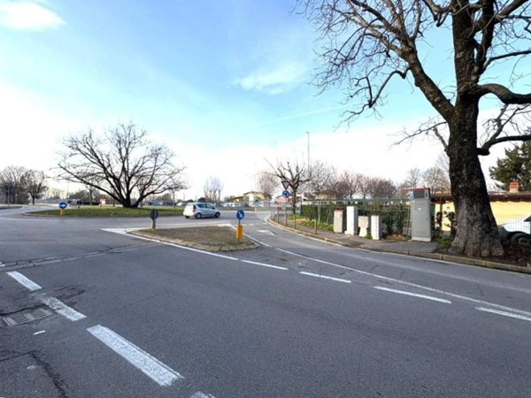 capannone in affitto a Montichiari in zona Rò