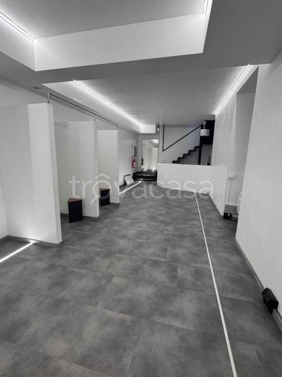 negozio in affitto a Montichiari