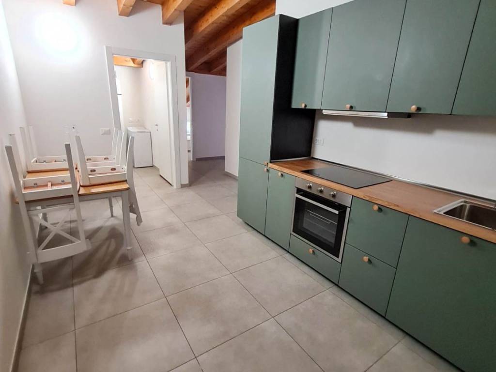 appartamento in affitto a Montichiari in zona Rò