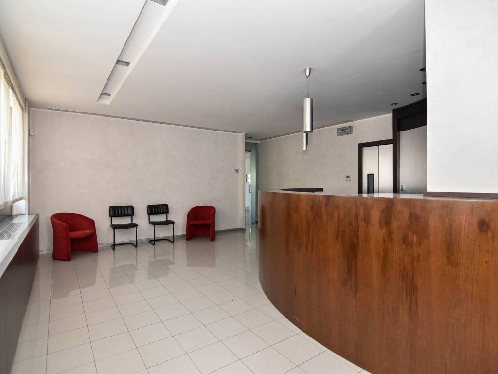 ufficio in affitto a Montichiari in zona Rò