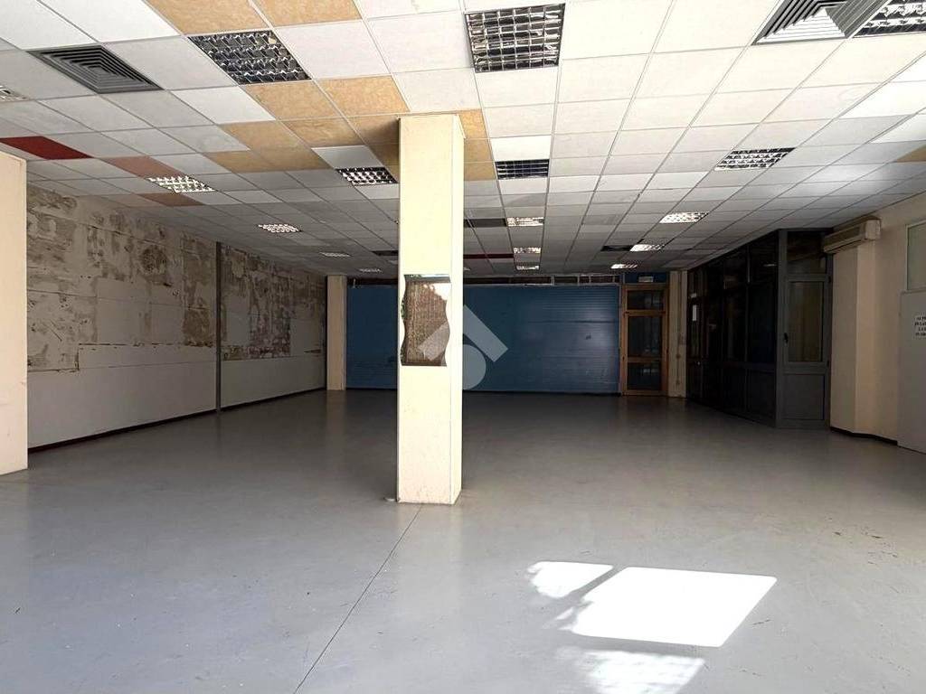 locale di sgombero in affitto a Montichiari in zona Rò