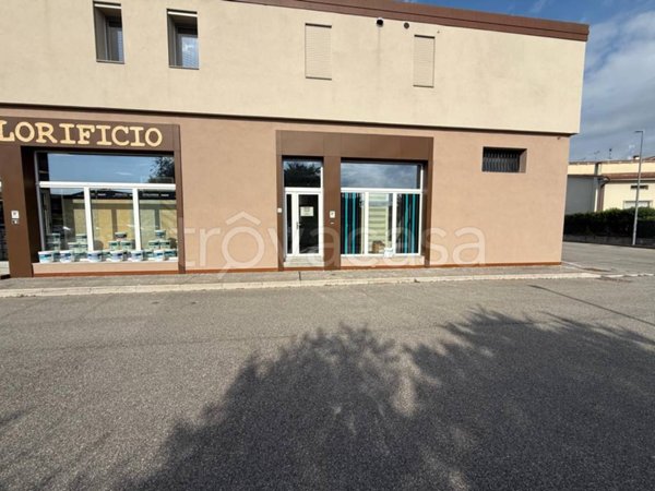 negozio in affitto a Montichiari in zona Centro Storico