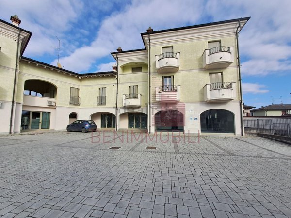 locale commerciale in affitto a Montirone