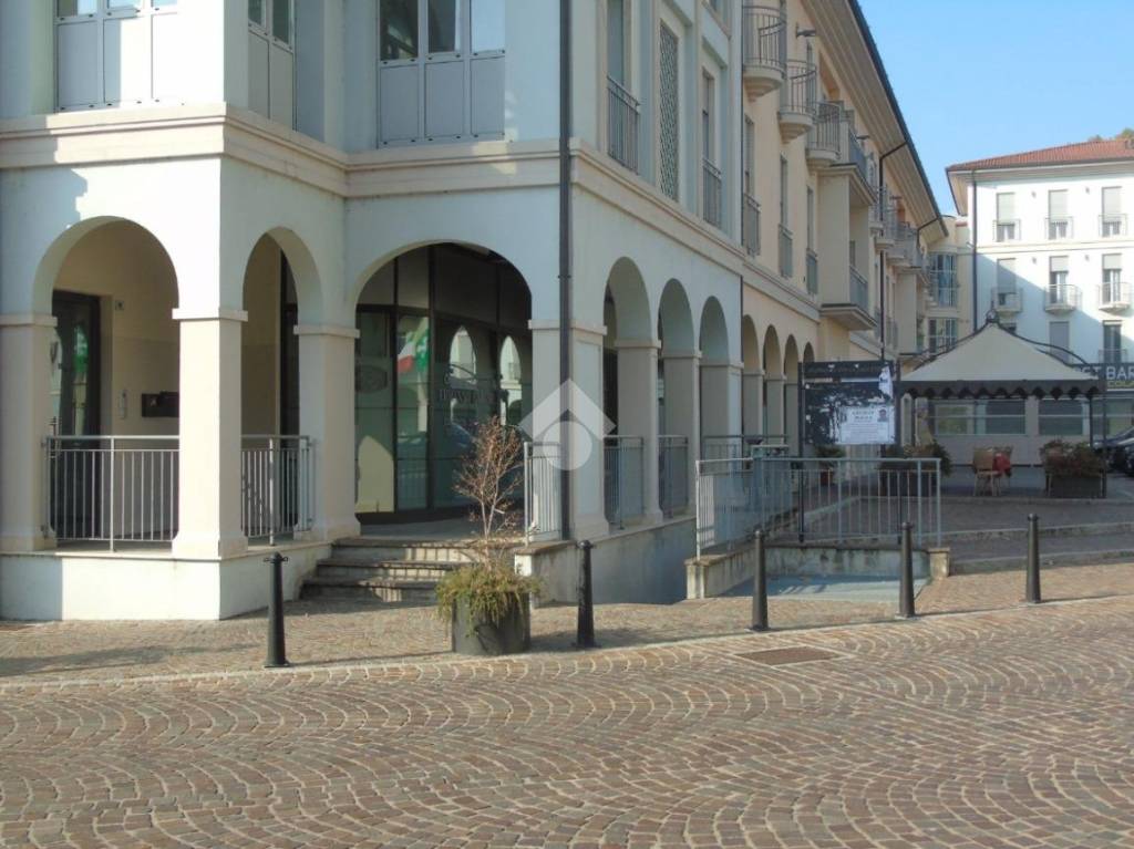 negozio in affitto a Montirone