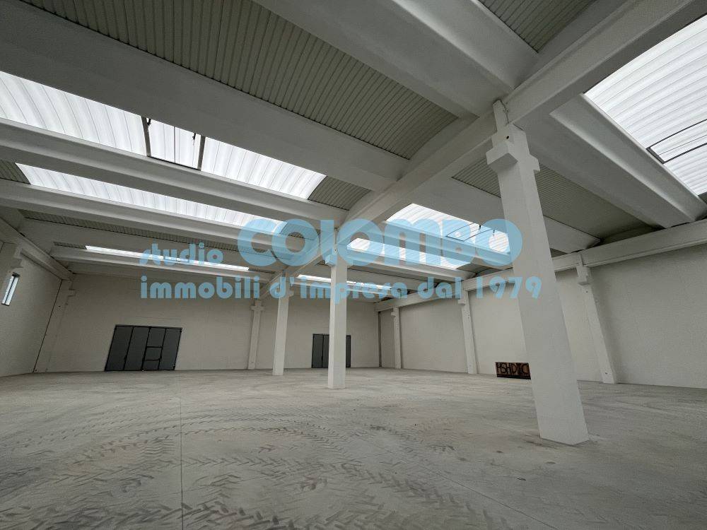 locale commerciale in affitto a Montirone