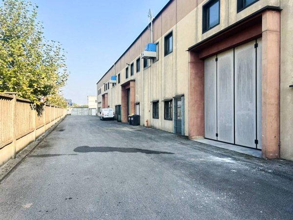 capannone in affitto a Montirone