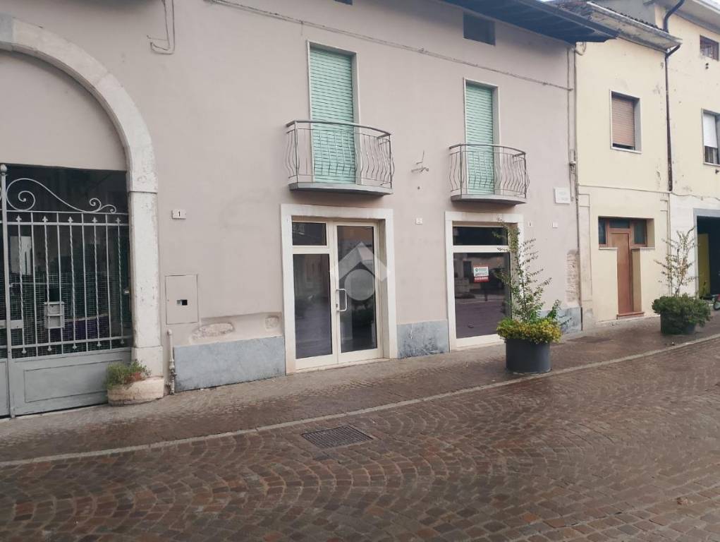 negozio in affitto a Montirone