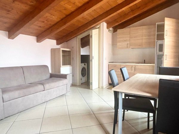 appartamento in affitto a Nave