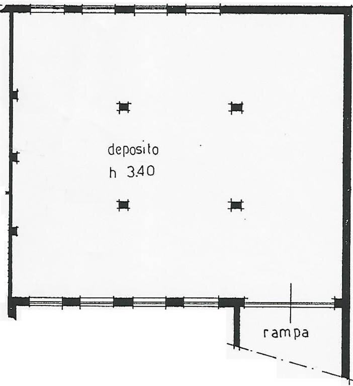 locale di sgombero in affitto a Cavour
