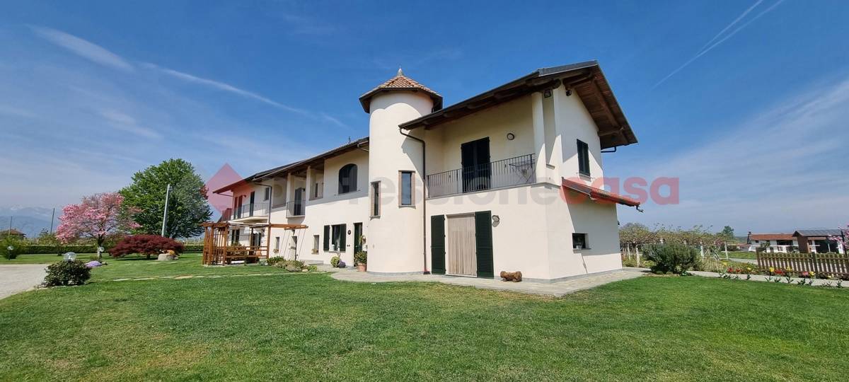 casa indipendente in affitto a Cavour