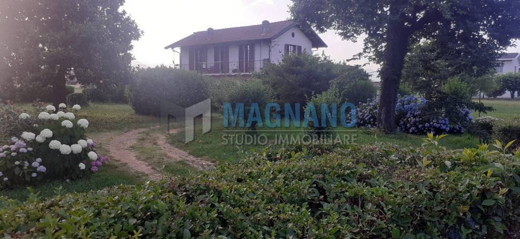 casa indipendente in affitto a Cavour