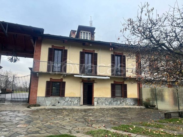 appartamento in affitto a Cavour