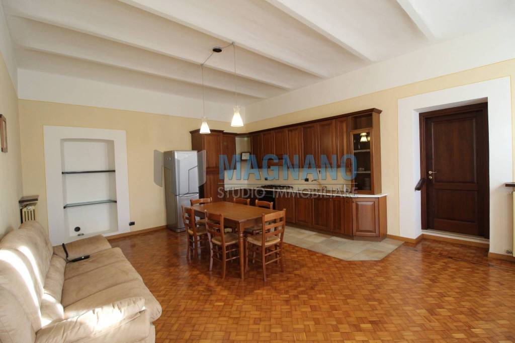 appartamento in affitto a Cavour