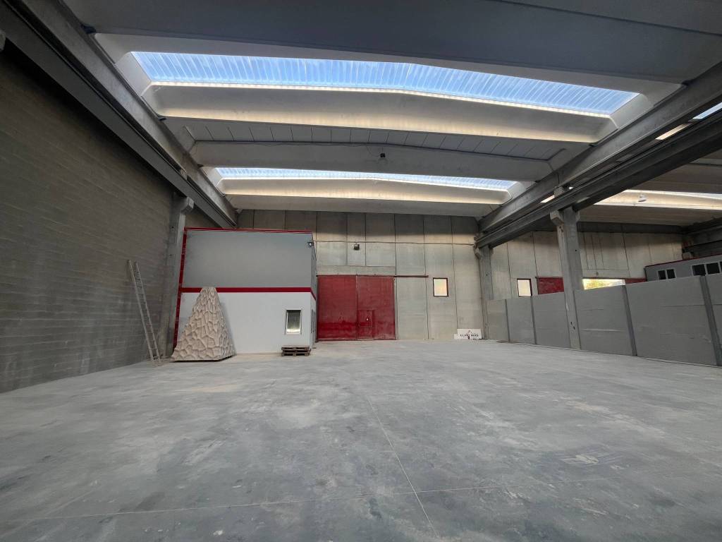 locale commerciale in affitto a Nuvolera