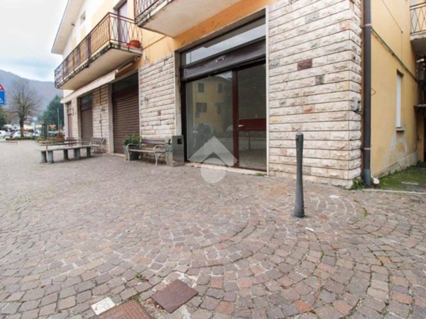 negozio in affitto ad Odolo