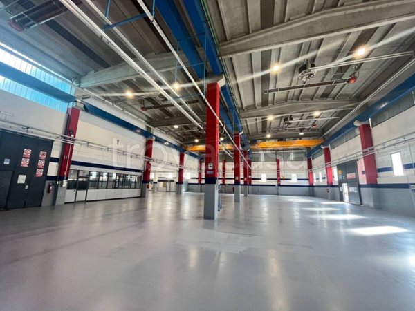 locale commerciale in affitto ad Odolo