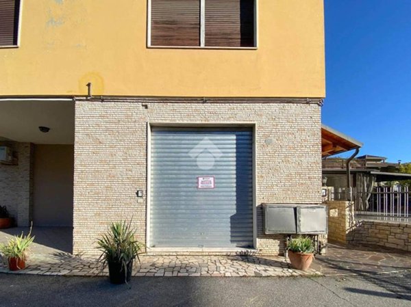 negozio in affitto ad Odolo