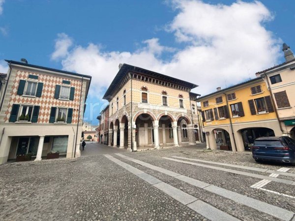 negozio in affitto ad Orzinuovi