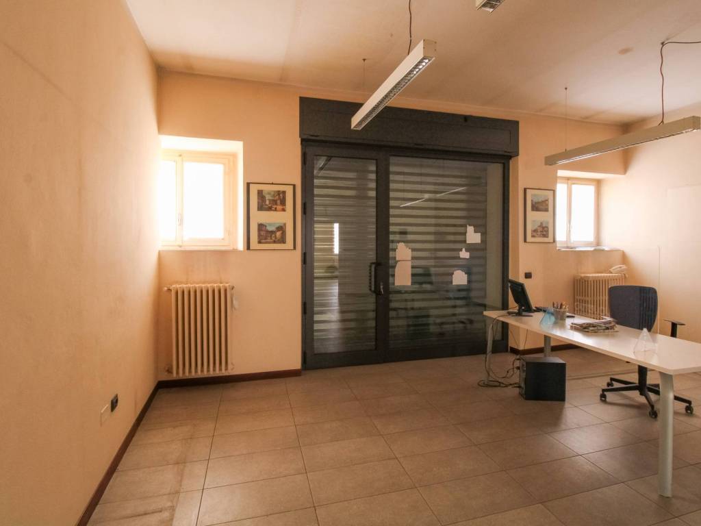 ufficio in affitto ad Ospitaletto