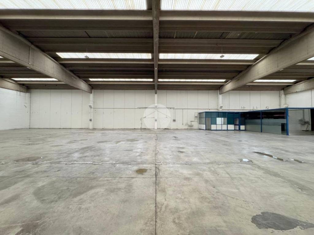 locale commerciale in affitto ad Ospitaletto