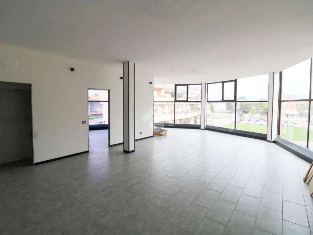 negozio in affitto ad Ospitaletto