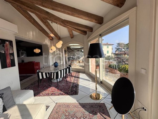 casa indipendente in affitto a Padenghe sul Garda