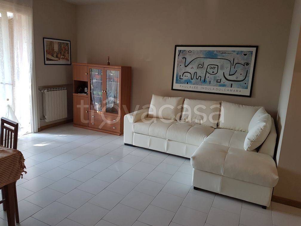 appartamento in affitto a Padenghe sul Garda