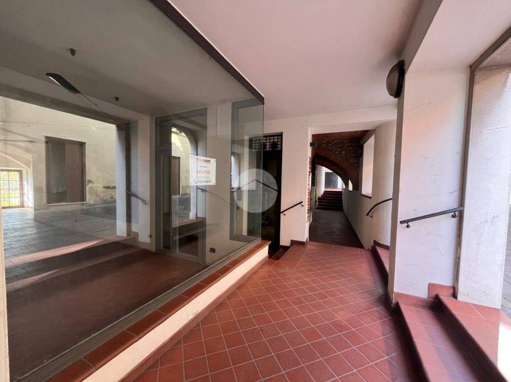 negozio in affitto a Padenghe sul Garda