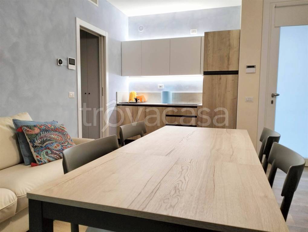 appartamento in affitto a Padenghe sul Garda