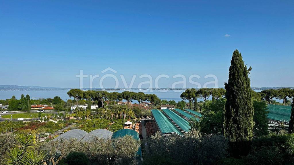 appartamento in affitto a Padenghe sul Garda