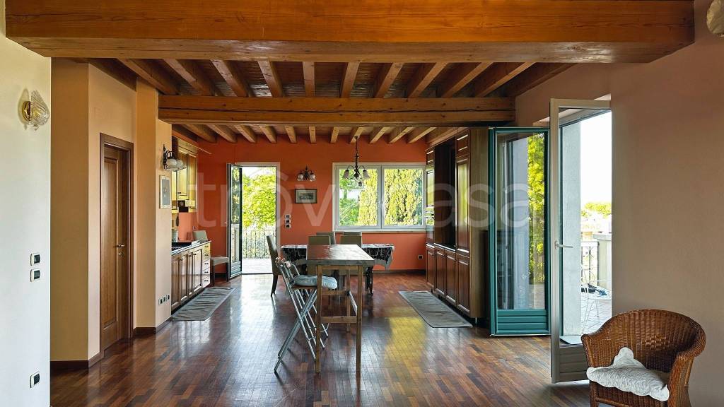 appartamento in affitto a Padenghe sul Garda