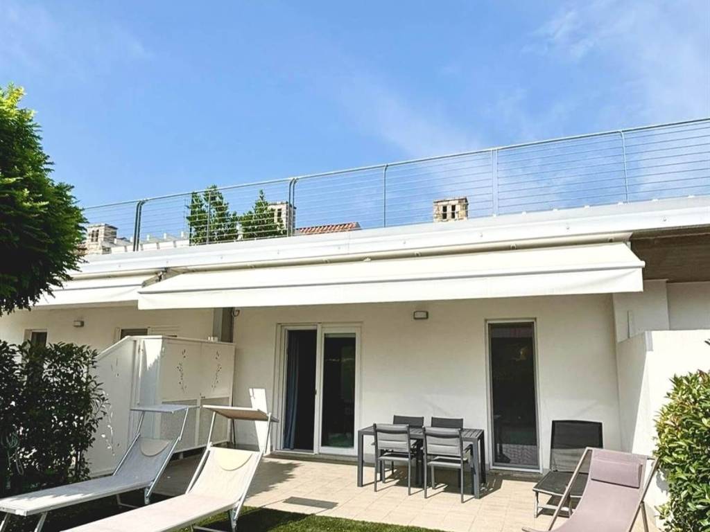 appartamento in affitto a Padenghe sul Garda