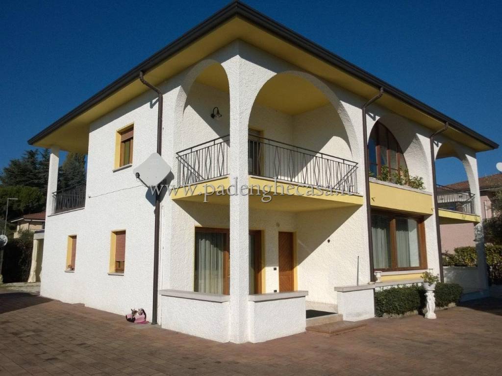 appartamento in affitto a Padenghe sul Garda