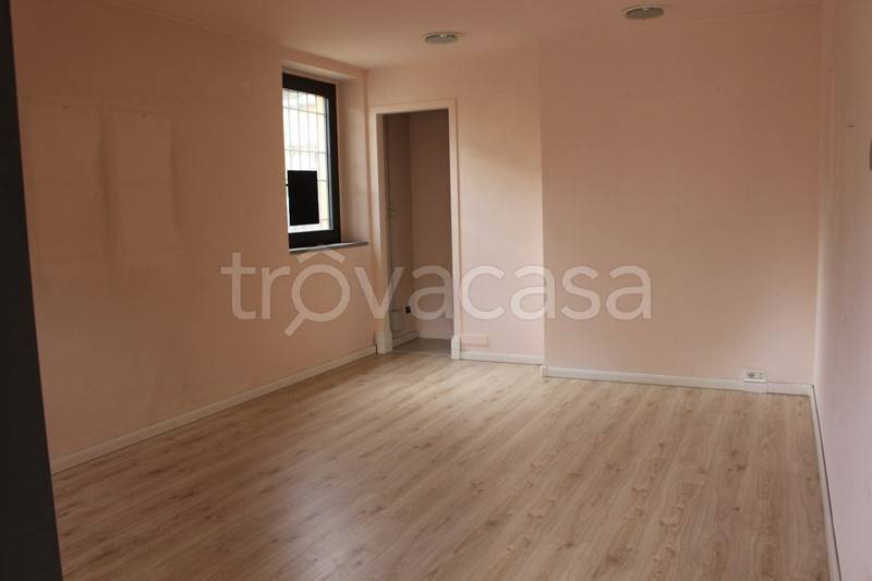 negozio in affitto a Paderno Franciacorta