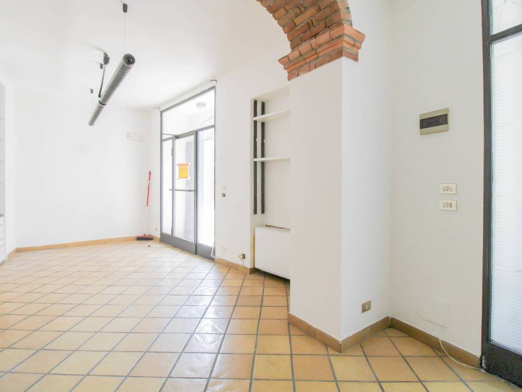 negozio in affitto a Palazzolo sull'Oglio