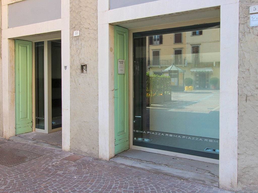 negozio in affitto a Palazzolo sull'Oglio