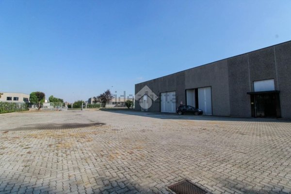 capannone in affitto a Palazzolo sull'Oglio