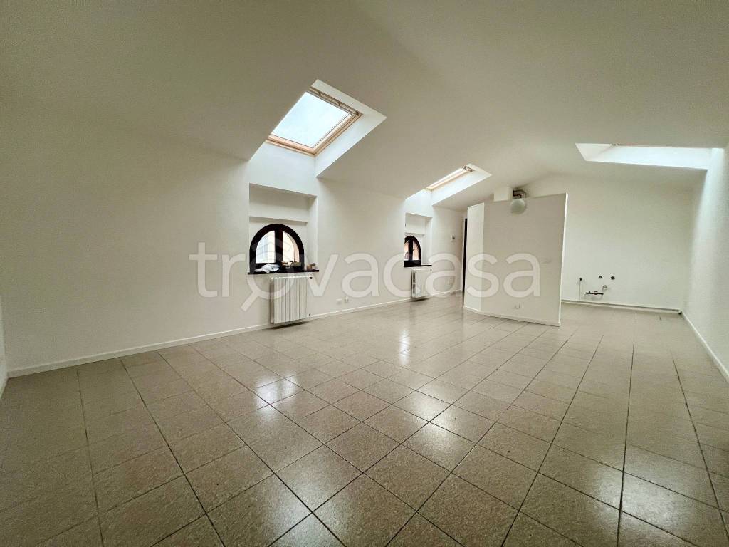 appartamento in affitto a Palazzolo sull'Oglio