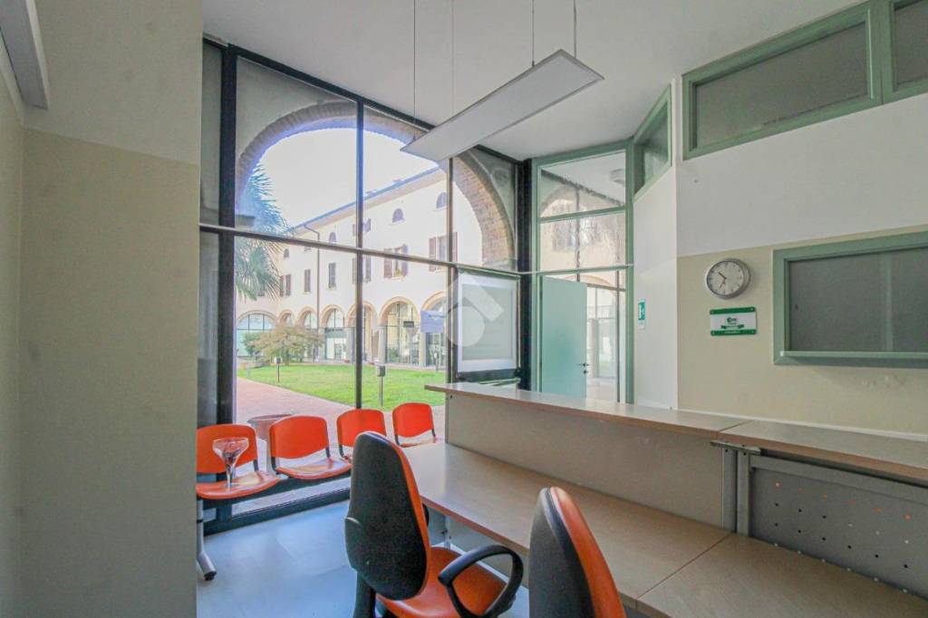 negozio in affitto a Palazzolo sull'Oglio