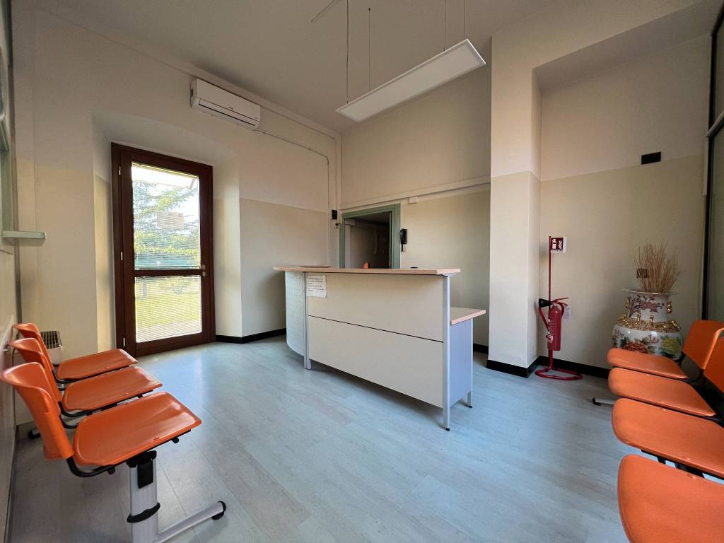 negozio in affitto a Palazzolo sull'Oglio