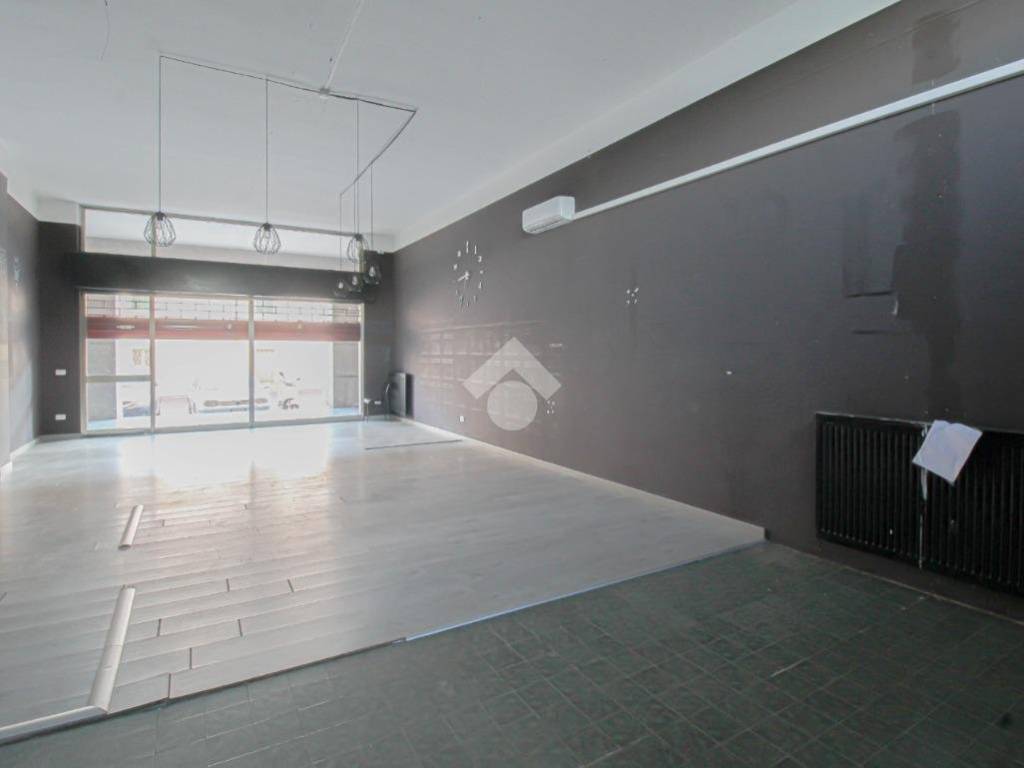 negozio in affitto a Palazzolo sull'Oglio