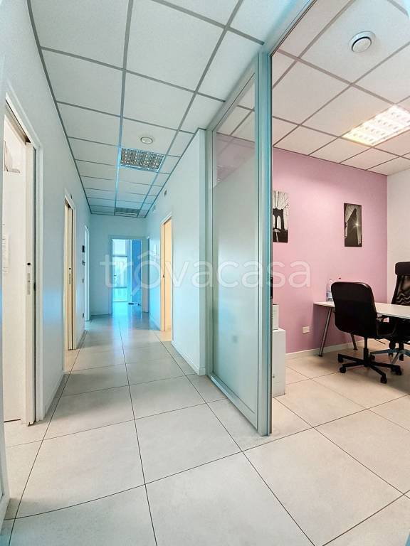 ufficio in affitto a Palazzolo sull'Oglio
