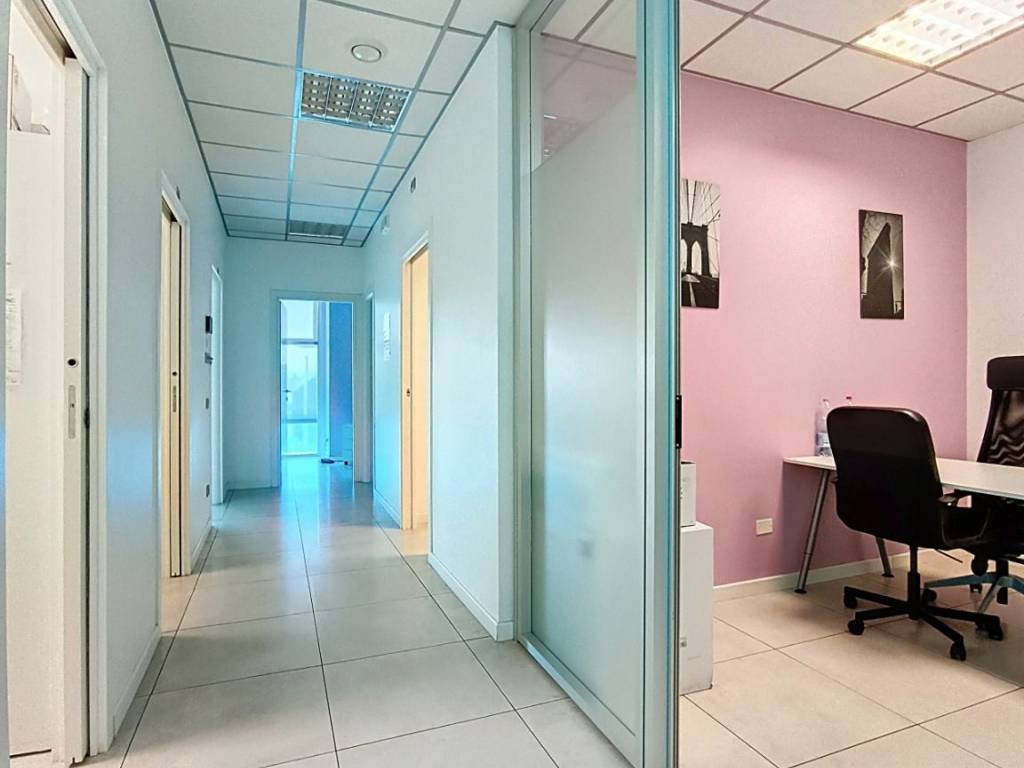 ufficio in affitto a Palazzolo sull'Oglio