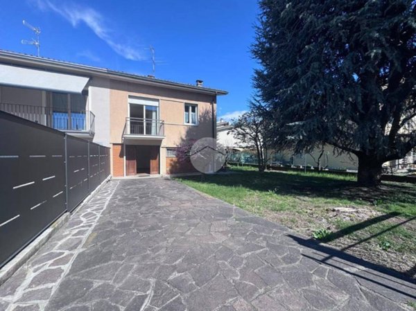 casa indipendente in affitto a Palazzolo sull'Oglio